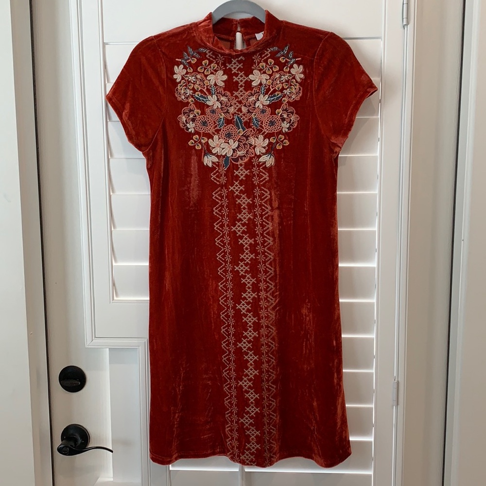 THML rust color velvet dress w/embroidery, XS w/ cap sleeves